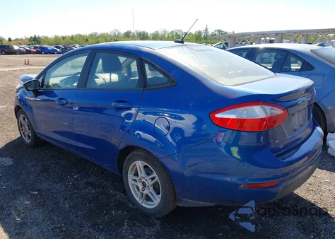 2018 Ford Fiesta Se z USA, uszkodzony, nr VIN 3FADP4BJ0JM132125